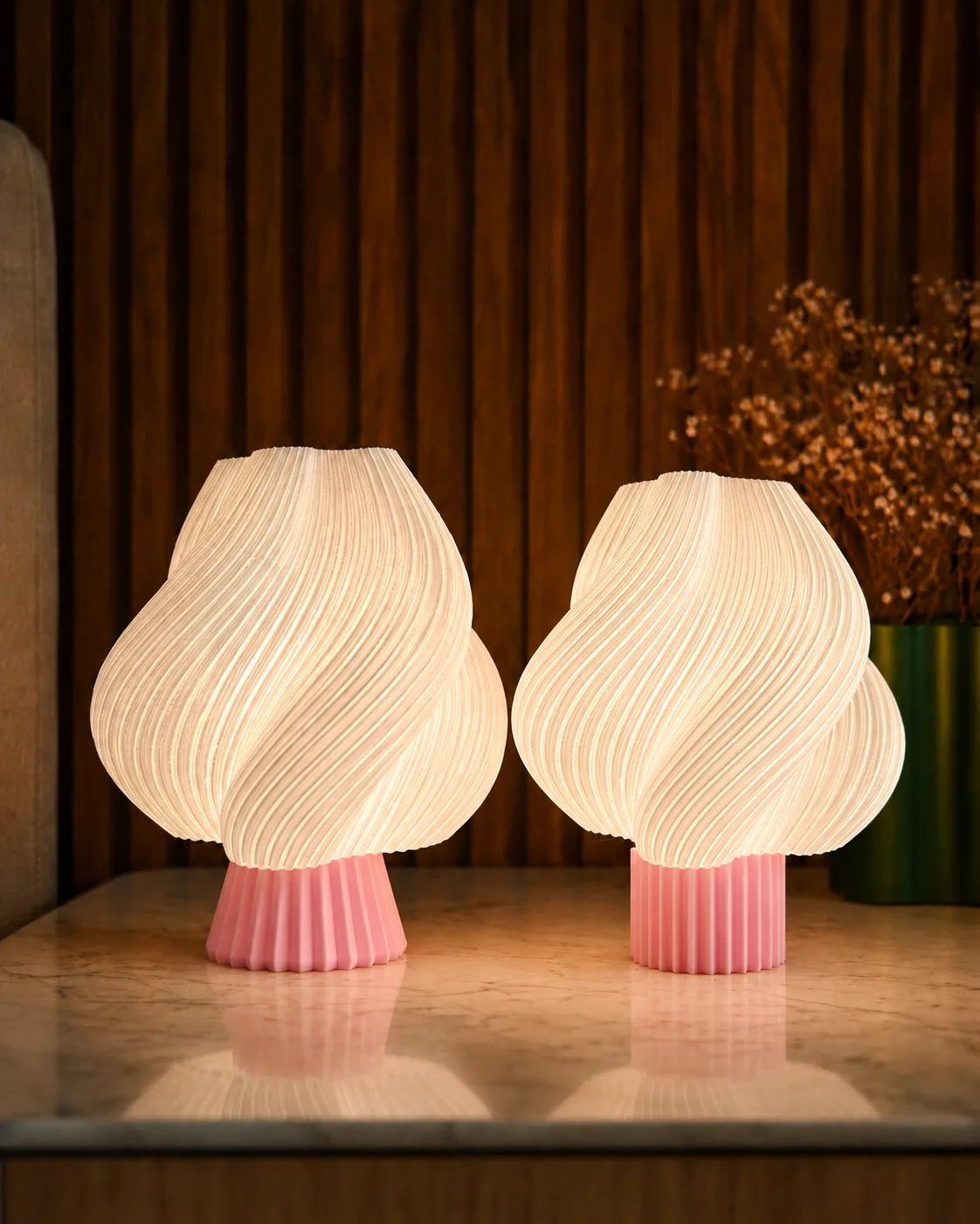 Dos lámparas Wave encendidas